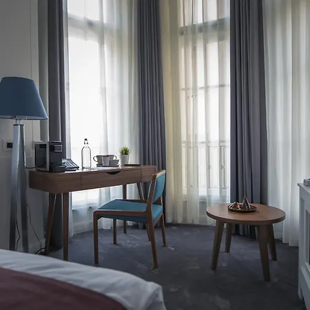 Public House 4* Belgrade