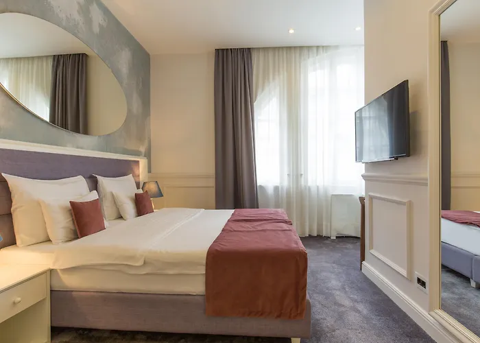 Public House Отель