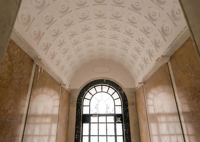 Public House 4* Belgrado