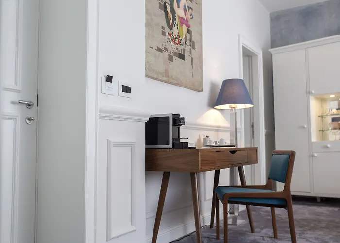 Public House 4* Belgrado