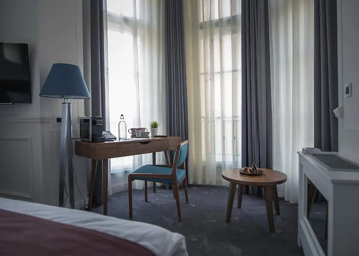 Public House 4* Белград